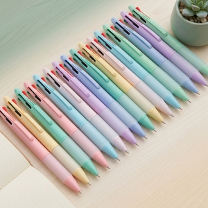 <span class=keywords><strong>Stylo</strong></span> bille multicolore 4-en-1 en gros, 1,0 mm, rétractable, pour bureau et école, avec <span class=keywords><strong>impression</strong></span> de logo <span class=keywords><strong>personnalisé</strong></span> - Product Image 1