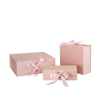 Boîte cadeau cosmétique pliable avec couvercle magnétique et ruban, emballage en papier rose personnalisé