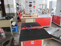 Machine de thermoscellage sous blister en PVC, machine semi-automatique de thermoscellage de paquets sous blister en PVC, machine de thermoscellage