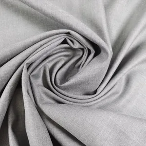 Vente directe d'usine vente chaude polyester rayonne spandex tissu Fil-a-Fil tissu solide pour les costumes