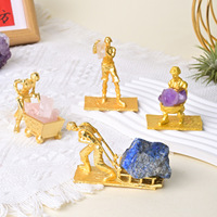 Statuette de mineur en métal doré avec pierre brute de cristal naturel, statue créative de la richesse et du découverte pour la décoration de la maison, du bureau ou du bureau de travail