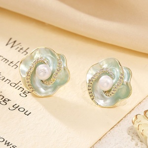 OUDIANYA JEWELRY Pendientes de Botón de Moda, Gran Venta, Latón con Imitación de Perla y Diseño de Camelia, Regalo - Product Image 1