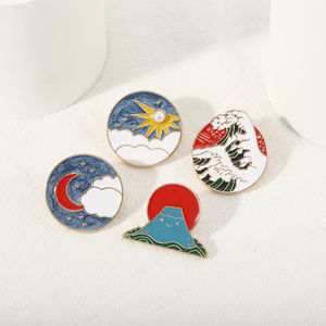 Vintage soleil lune <span class=keywords><strong>mont</strong></span> Fuji vagues émail perle broches broches classique métal rond épinglette <span class=keywords><strong>dame</strong></span> Baroque manteau vêtements Badges - Product Image 2