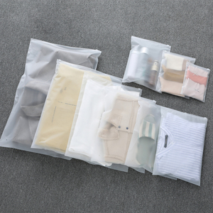 Custom Size Logo Pe Plastic Kleding Ziplock Ziplock Rits Tassen Voor Kleding - Product Image 2