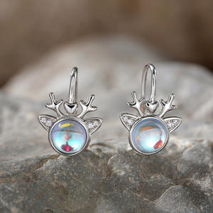 E4331 Orecchini pendenti a forma di cuore in oro bianco con gioielli religiosi da donna, regalo di moda - Product Image 3