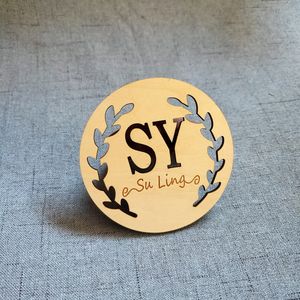 Aimant de réfrigérateur en <span class=keywords><strong>bois</strong></span> gravé sur mesure ouvre-bouteille cadeau de mariage personnalisé pour les invités pour les rassemblements de cuisine et les fêtes - Product Image 4