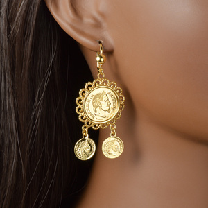 Boucles d'oreilles tendance pour femme en cuivre lisse, durables, élégantes, superposées, ornées de pièces de monnaie Napoléon de la Cour Française, compactes, brillantes et intemporelles - Product Image 2
