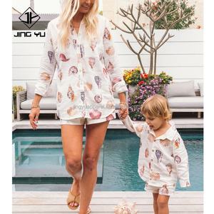 Vente chaude 2024 Nouveaux vêtements pour enfants Chemise à manches longues à imprimé floral Hauts en lin Shorts Ensemble de 2 pièces Ensembles de vêtements pour garçons - Product Image 2