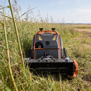 Robot tondeuse à gazon RC Vigorun MTSK1000, coupe de 1000 mm, pente de 35 degrés, chenilles, marteau broyeur pour exploitation forestière - Product Image 1