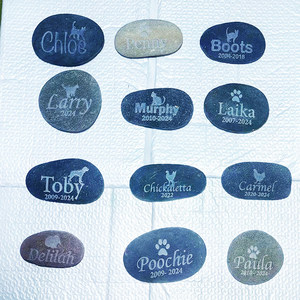 <span class=keywords><strong>Pierre</strong></span> commémorative personnalisée pour animaux <span class=keywords><strong>de</strong></span> compagnie : empreinte <span class=keywords><strong>de</strong></span> patte <span class=keywords><strong>de</strong></span> chien, ornement commémoratif pour chaton avec gravure ciselée, style <span class=keywords><strong>stèle</strong></span> funéraire - Product Image 3