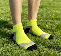 Chaussettes de sport pour hommes en nylon à compression professionnelle, de haute qualité, personnalisées, OEM, athlétiques, à séchage rapide, Coolmax, pour la course à pied et la salle de sport
