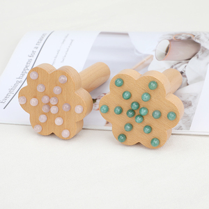 Masajeador corporal Manual de madera con cuentas de jade de cristal Natural, herramienta de masaje de acupuntura de Aventurina verde para pies y cuello - Product Image 5