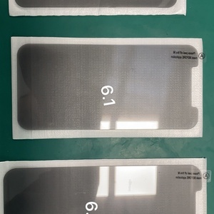Protector de Pantalla de Vidrio Templado con Cobertura Total y Pegamento Completo para iPhone 14 Pro - Product Image 2