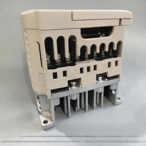 Variador de Frecuencia Industrial CIMR-VZA40P4BAA, Controlador de Velocidad de Motor VFD, Unidad de Control de Automatización - Product Image 3