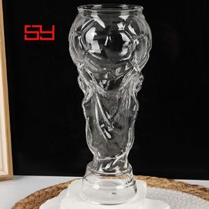 Tasse en verre à bière en relief <span class=keywords><strong>Verrerie</strong></span> en gros style allemand réutilisable géant en forme de football - Product Image 3