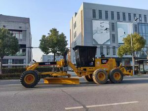 รถเกรดเดอร์มือสอง Caterpillar 140G สภาพดี พร้อมแผ่นปรับระดับ 12 ฟุต สำหรับงานปรับระดับถนน - Product Image 5