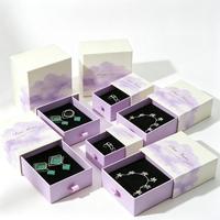 Boîte à bijoux en velours avec logo personnalisé pour bagues, boucles d'oreilles, colliers, présentoir de magasin, vente en gros