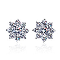 Anting Stud Moissanite 1 Karat Warna D untuk Wanita Bentuk Bunga Perhiasan Perak Sterling 925 Bersertifikat GRA