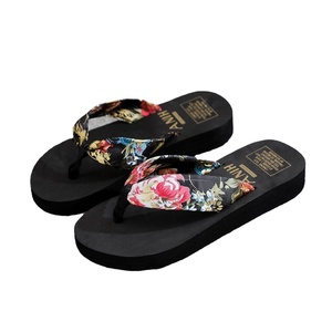 Ciabatte estive a spina di pesce stile etnico da donna casual tacco zoppo sandali da spiaggia con nastro di raso bohémien infradito - Product Image 1