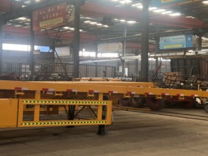 Semirremolque Contenedor Flexible y Económico de 3 Ejes para Transporte Marítimo de Corta Distancia, Caja Doble de 20 pies - Product Image 3