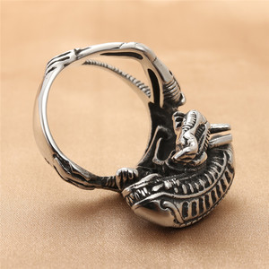 Bague vampire en acier inoxydable pour hommes, forme animale, couleur argent, style punk, bijoux cadeau 213018 - Product Image 3