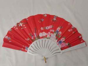 Abanico de Mano Personalizado de Tela Satinada de 23 cm con Mango de Plástico Blanco para Fiestas, Promociones, Año Nuevo o Pascua - Product Image 3