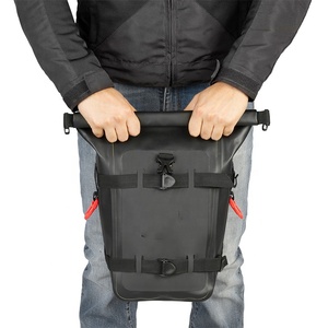 Bolsa Táctica para Motocicleta con Sistema Molle, 100% Impermeable, Alforjas Personalizadas para Motocicleta, Color Negro, Logotipo Personalizado - Product Image 2