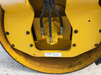 Rouleau compresseur vibrant monocylindre Sakai TW504 d'occasion efficace de 4 tonnes – Vente chaude – Rouleau combiné d'origine