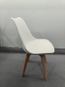<span class=keywords><strong>Chaise</strong></span> <span class=keywords><strong>de</strong></span> <span class=keywords><strong>restaurant</strong></span> moderne en plastique avec coussin, dossier en forme <span class=keywords><strong>de</strong></span> coquille, design tulipe, couleur et logo personnalisables, usage commercial - Product Image 5