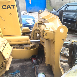 Bulldozer d'occasion D5H (modèles D3c/D4c/D4h/D5h/D6m/D6n/D7g) Type chenillé japonais, capacité de bêchage de 10 m, rayon de braquage court, bon état - Product Image 1