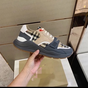 Chaussures décontractées pour hommes de créateur, baskets rehaussantes à rayures et semelle épaisse, légères et tendance pour la marche en extérieur - Product Image 4