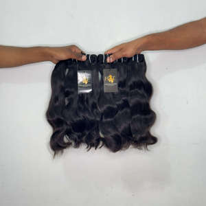 Cabello Indio Ondulado Natural, Extensiones de Cabello Humano Ondulado al por Mayor, Paquetes de Cabello Humano Ondulado de Templo con Cutícula Alineada - Product Image 1