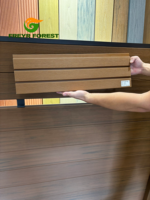Clôture moderne en WPC, grain de bois embossé, composite bois-plastique, panneaux muraux extérieurs, utilisation pour maison, villa, jardin, imperméable, 5