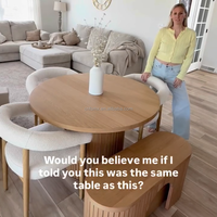 Table à manger ronde TransformerScandinavian Oak, extensible de 2 à 10 places. Finition chêne naturel + Ingénierie de précision.
