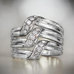 Anillo de Diamantes de Lujo en Oro Blanco y Cobre para Mujer, Corte Brillante Redondo, Diamantes Naturales Color D, Estilo Compromiso, Modelo H476 - Product Image 3