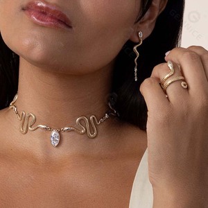 Collana <span class=keywords><strong>Girocollo</strong></span> Gemnel Serpentina Placcata Oro Argento 925 con Finitura Incisa e Catena di Prolunga con Zirconia Cubica - Product Image 3