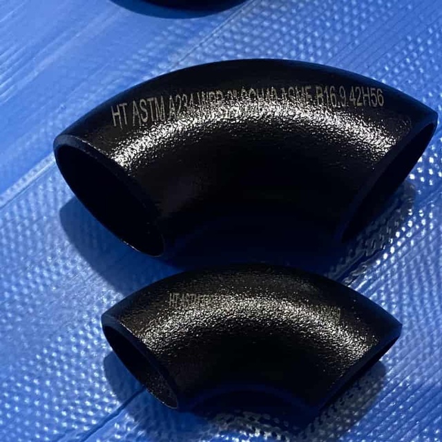 Suppliers A234 Pipe SCH40 STD 45 90 Degree Elbow Carbon Steel Buttweld Caps Fittings