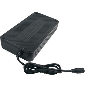 <span class=keywords><strong>Mantis</strong></span> King <span class=keywords><strong>GT</strong></span> 67,2 V 5A Cargador rápido Personalización 60V 5A Wolf Warrior X <span class=keywords><strong>GT</strong></span> Cargador rápido Scooter eléctrico Accesorios de repuesto - Product Image 2