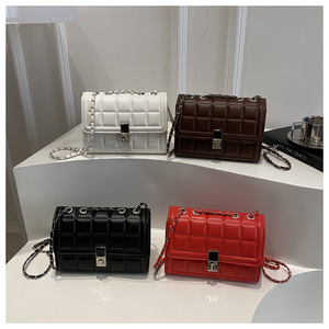 กระเป๋าผู้หญิงแบบควิลท์เ<span class=keywords><strong>น</strong></span>ื้อพรีเมียม รุ่นใหม่ปี 2025 <span class=keywords><strong>แฟ</strong></span><span class=keywords><strong>ช</strong></span>ั่<span class=keywords><strong>น</strong></span>ทั<span class=keywords><strong>น</strong></span>สมัย สายโซ่เอ<span class=keywords><strong>น</strong></span>กประสงค์ สไตล์อินเท<span class=keywords><strong>รน</strong></span>ด์ สะพายไหล่และสะพายข้าง - Product Image 1