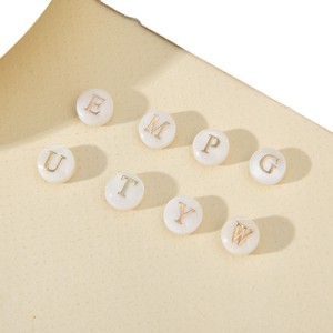 8*8mm 천연 해수 26자 알파벳 원형 조개 구슬 DIY 수제 팔찌 장신구 - Product Image 2