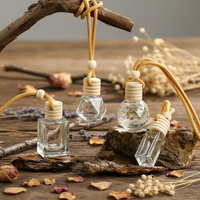 Diffuseur d'arômes à prix d'usine, flacon vide en verre de 5 ml, 8 ml, 10 ml pour désodorisant de voiture avec couvercle en bois