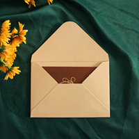 Invitations de mariage pour passeport à texture laminée marron foncé personnalisées avec enveloppes assorties pour événement de mariage