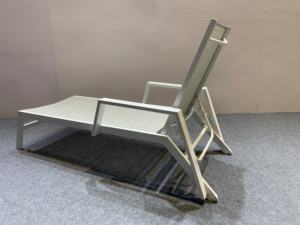 Vente d'usine Ensemble de chaises longues d'extérieur Chaise de plage Chaise longue de soleil Chaise longue de terrasse Tissu résistant aux UV Imperméable pour utilisation en hôtel - Product Image 4