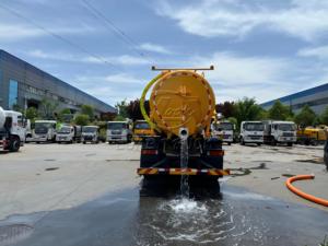 Camion à vide pour eaux usées Dongfeng Tianlong KL 6x4, camion-citerne à vide pour égouts à 10 roues pour le nettoyage municipal, personnalisation OEM disponible - Product Image 6