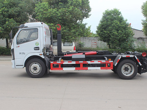 Camión <span class=keywords><strong>de</strong></span> Basura Dongfeng 4x2 <span class=keywords><strong>de</strong></span> 12 Toneladas con <span class=keywords><strong>Gancho</strong></span> Elevador, Camión Recolector <span class=keywords><strong>de</strong></span> Basura con Contenedor Desmontable <span class=keywords><strong>de</strong></span> 5-10 m³ - Product Image 3