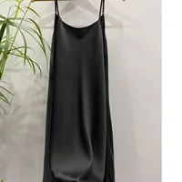 Personnalisé de haute qualité élégante dames robe de soirée Maxi femmes classique décontracté solide soie dos nu robe de soleil vêtements régionaux