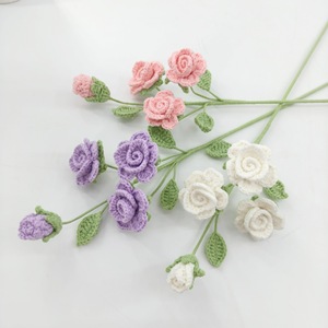 Nuevas Flores de Rosa Tejidas a Mano con Múltiples Cabezas para Decoración de Jarrones en el Hogar, Hechas a Mano con Hilo de Lana, para San Valentín, Graduación, Navidad - Product Image 3