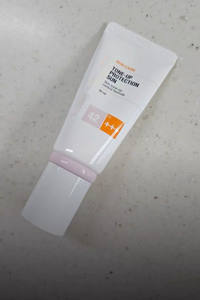 Un superventas de alta calidad, 50ml, <span class=keywords><strong>crema</strong></span> de protección solar <span class=keywords><strong>y</strong></span> aislamiento dos en uno, una <span class=keywords><strong>crema</strong></span> Natural para iluminar la piel - Product Image 6