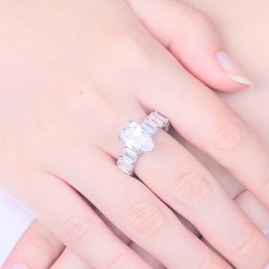 Sun Star TL-407 Nouveauté Vente en gros Bague de fiançailles pour femme plaquée rhodium avec zircone cubique taille poire grande taille certifiée CMA - Product Image 6