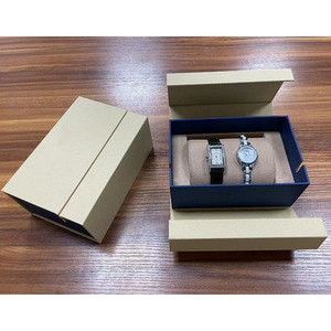 Caja de Regalo para Reloj de Papel de Lujo con Logotipo Personalizado, Caja de Embalaje para Reloj de Pareja con Doble Ranura, Caja de Reloj Rígida Beige con Cierre Magnético y Terciopelo - Product Image 1